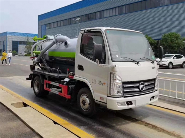 凯马(2.2方）蓝牌吸污车