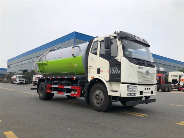 解放J6(12方)吸污车