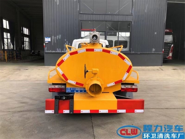 蓝牌东风途逸（2方）吸粪车